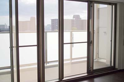 広川町 オフィス・マンション（見切り縁 窓枠）の内装塗装
